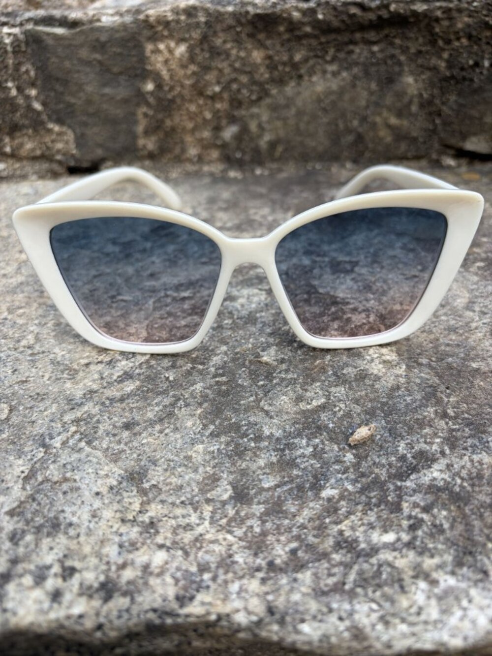 Vintage Cream Cat Eye Sunglasses Retro Oversized Mod Style Gradient Lenses NEW